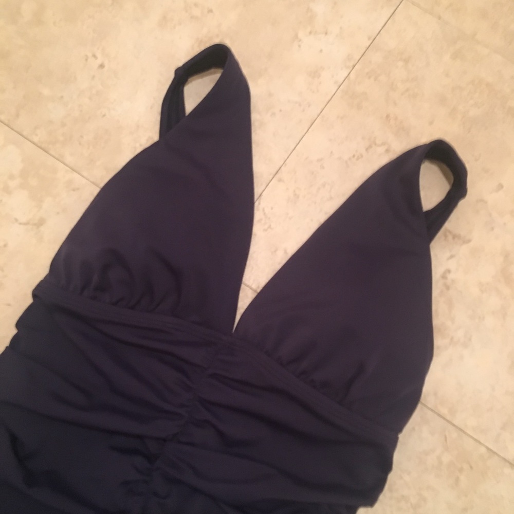 Deleting 🚨Think Vacation! Jantzen Classics Swim